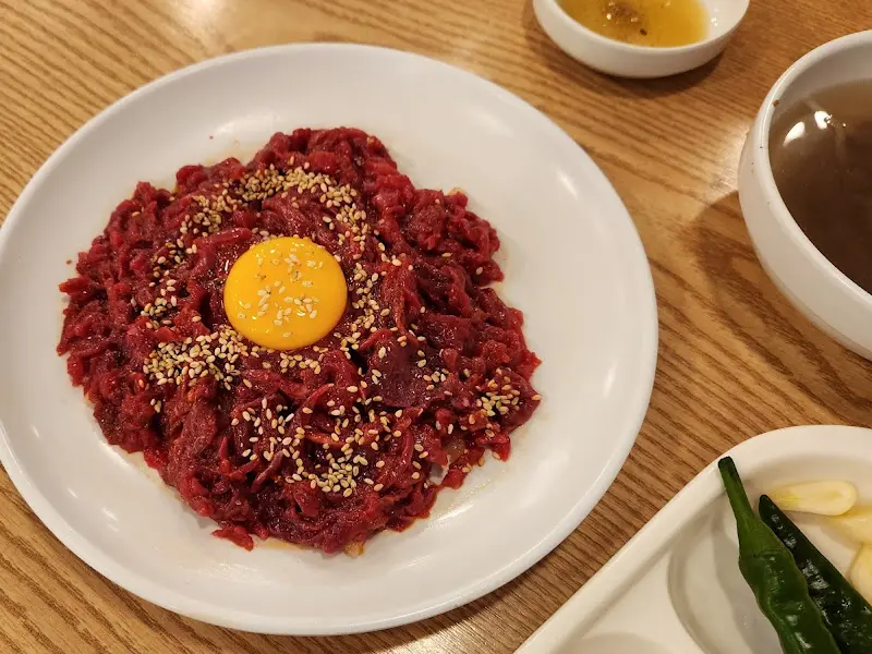 신선한 육회의 자태