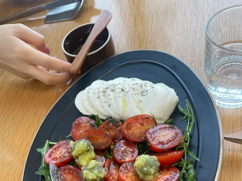 카프레제 샐러드