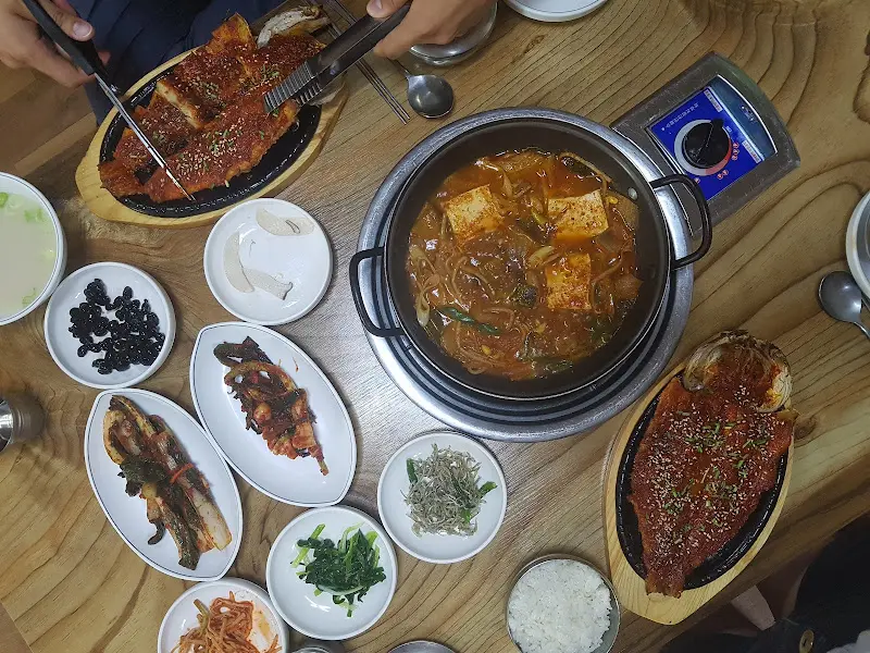 신비가든의 푸짐한 한 상 차림