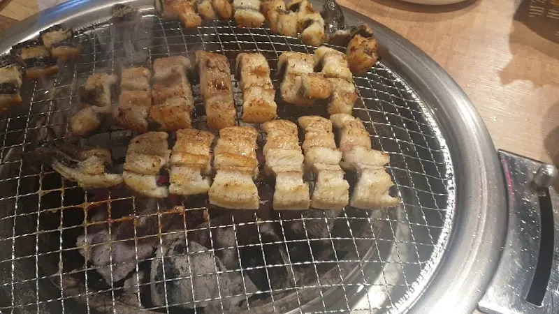 장어 굽는 모습