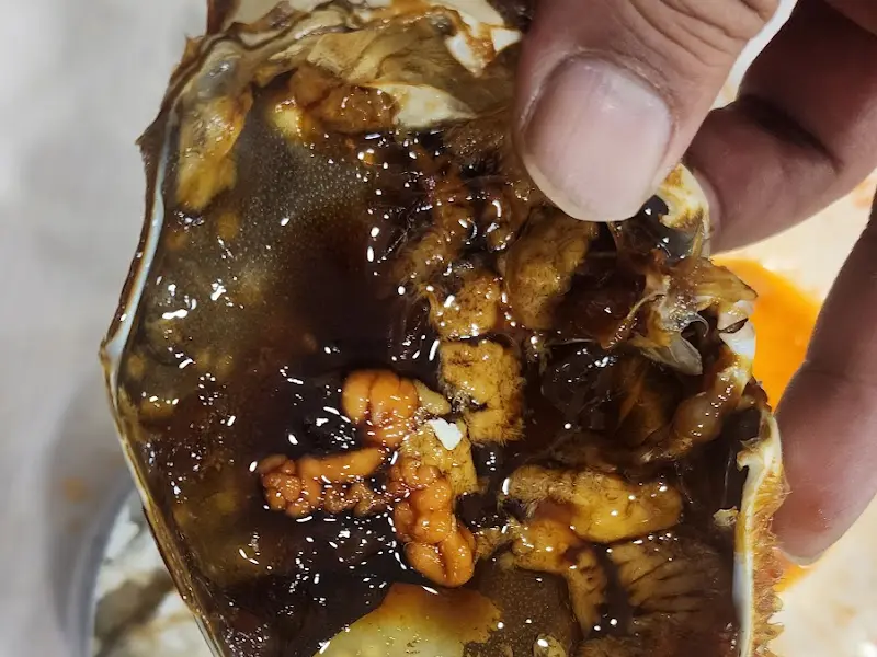 간장게장 등딱지에 밥 비벼먹기