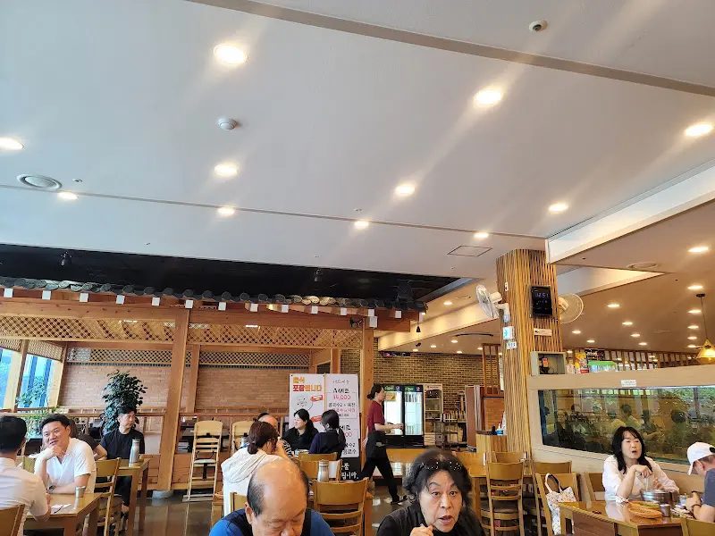 칠성할매콩국수 본점 내부 모습