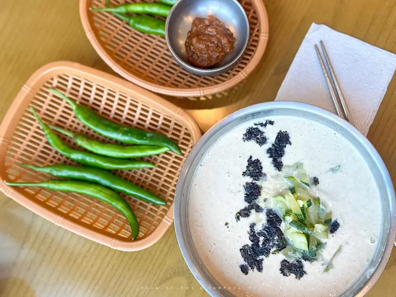 칠성할매콩국수 콩국수 근접샷