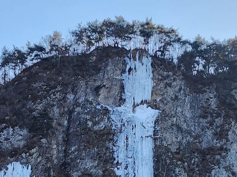 빙벽의 상단 부분