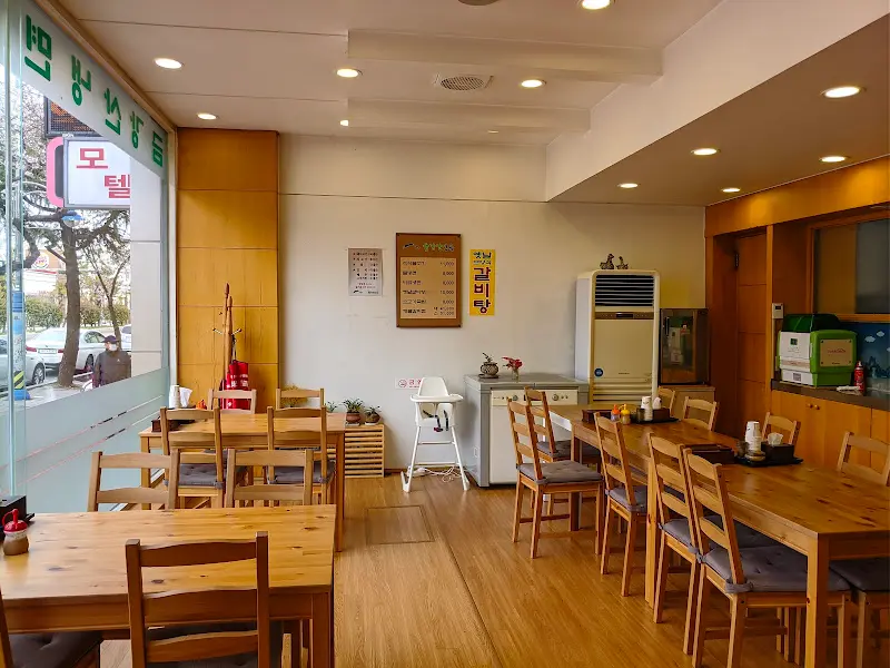 읍강산면옥 내부