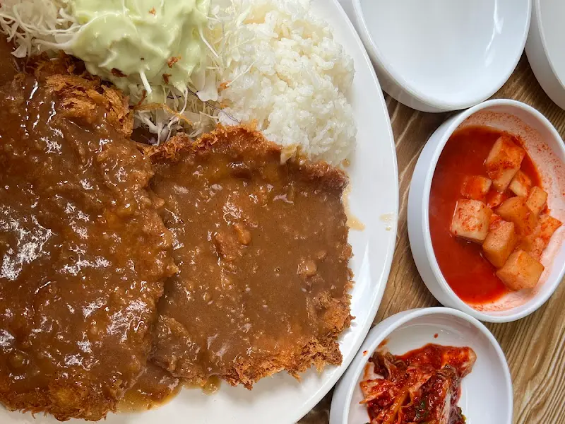 두툼한 수제 돈까스