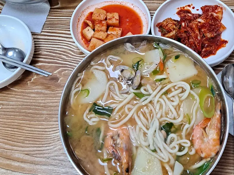 푸짐한 칼국수 한 상