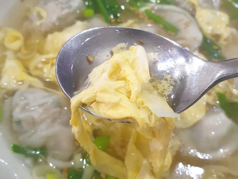 만둣국 속 만두