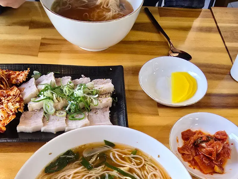 서문국수 한상차림