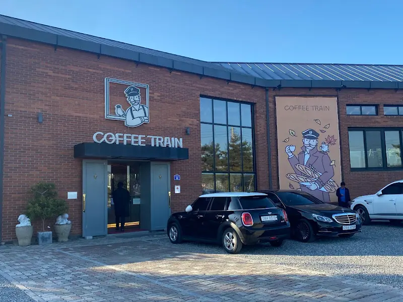 커피트레인 외관