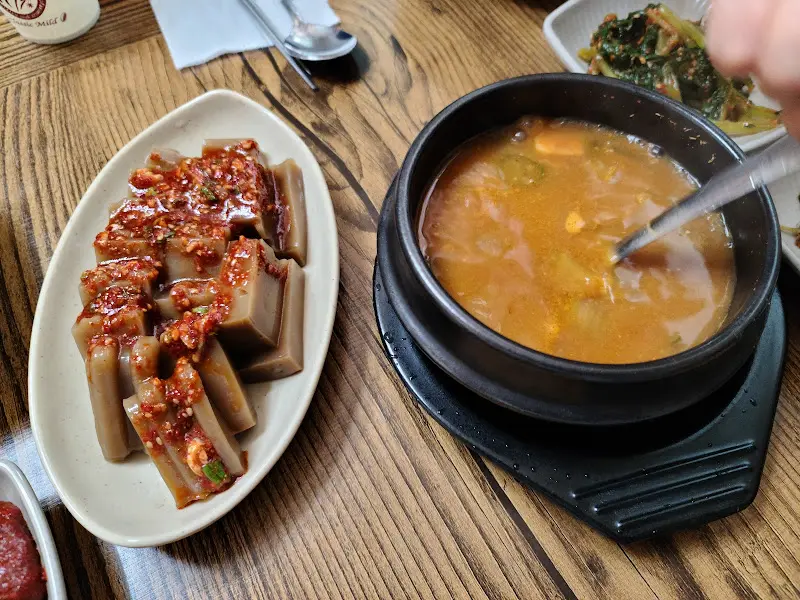 묵과 된장찌개