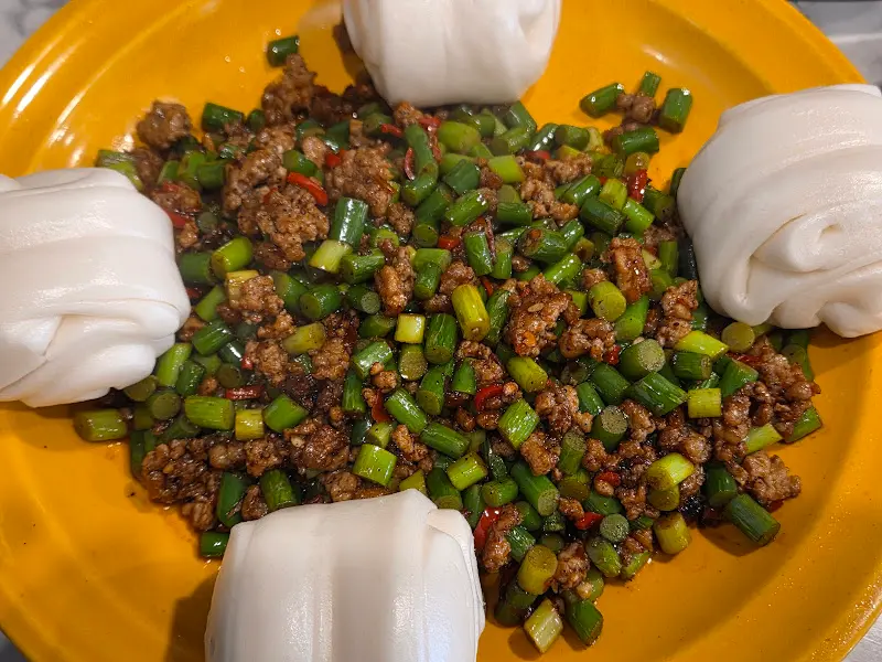 향긋한 봄날의 낭만, 홍제천로