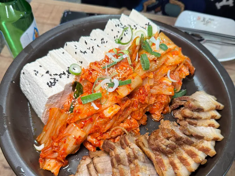 두부삼합 한 상 차림