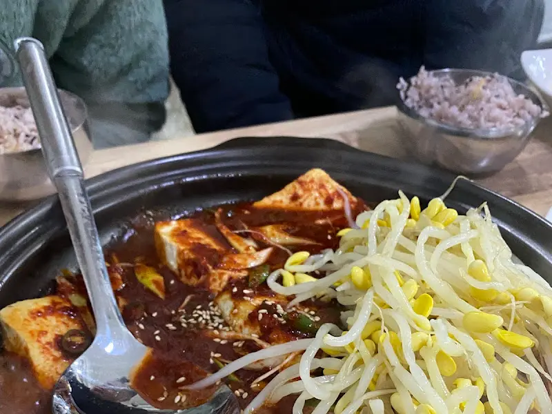콩비지찌개와 밑반찬