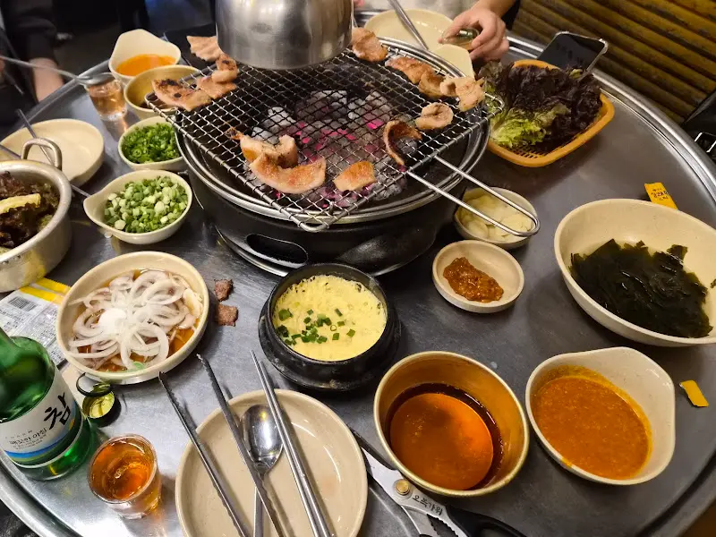 푸짐한 테이블 세팅