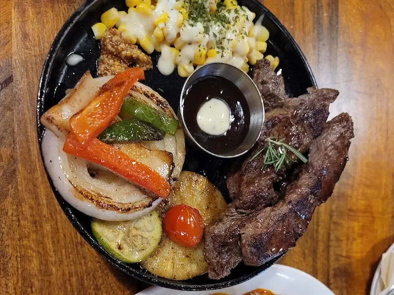 10달러 스테이크 근접샷