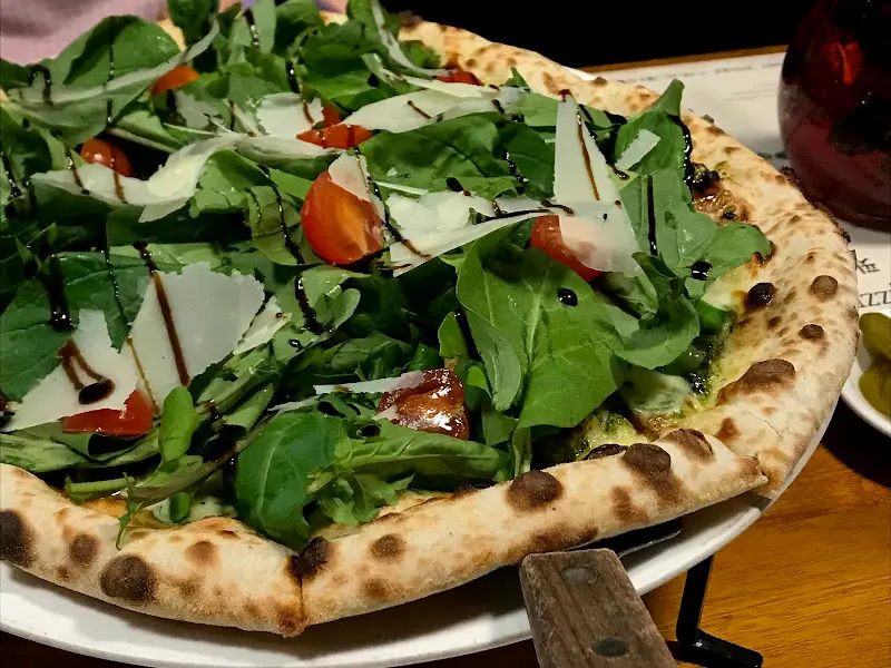 루꼴라 피자의 자태