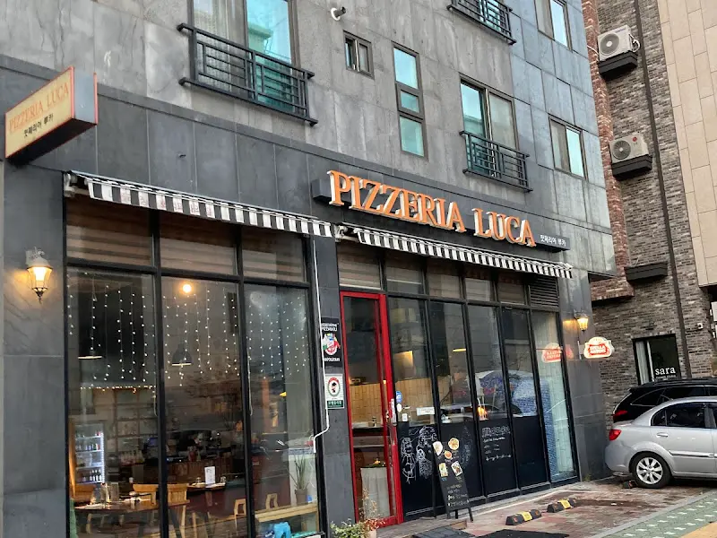 피제리아 루카 외관