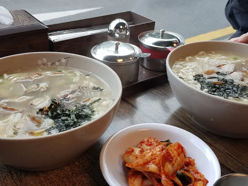 칼국수와 김치