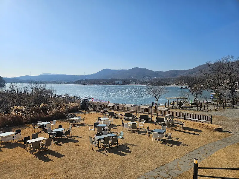 용담저수지 둘레길 풍경