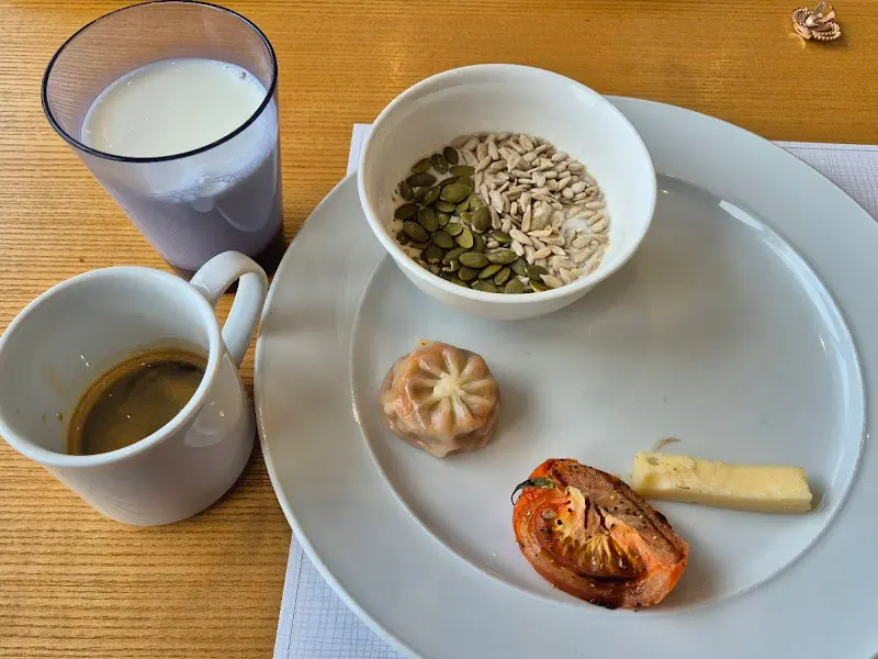 아침 식사 한 상 차림