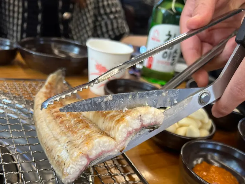 장어 굽는 모습