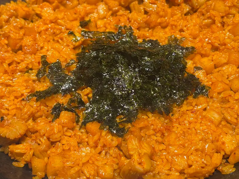 김가루가 듬뿍 뿌려진 양밥