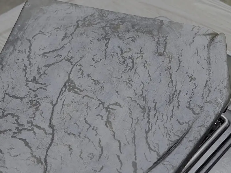 세월의 흔적이 느껴지는 옥돌 불판