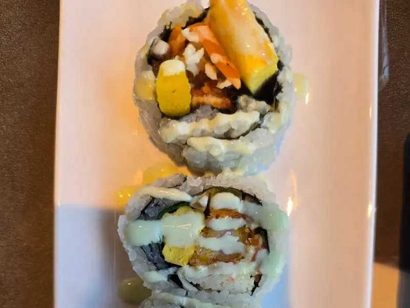 기본 상차림으로 나오는 롤