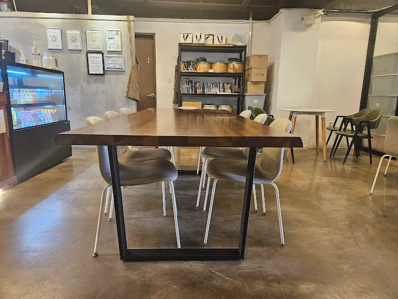 카페 내부 테이블