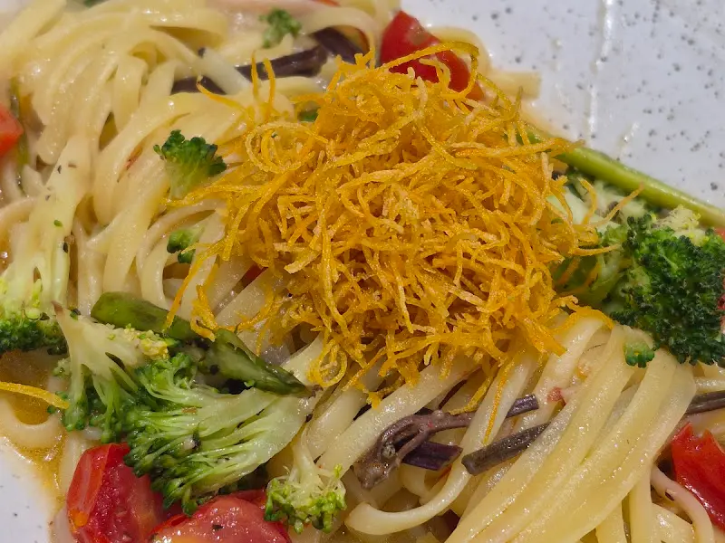 고사리 오일 파스타 클로즈업