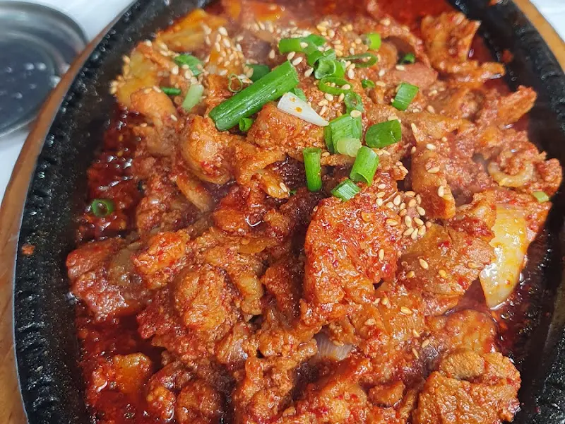 깻잎과 제육볶음의 조화
