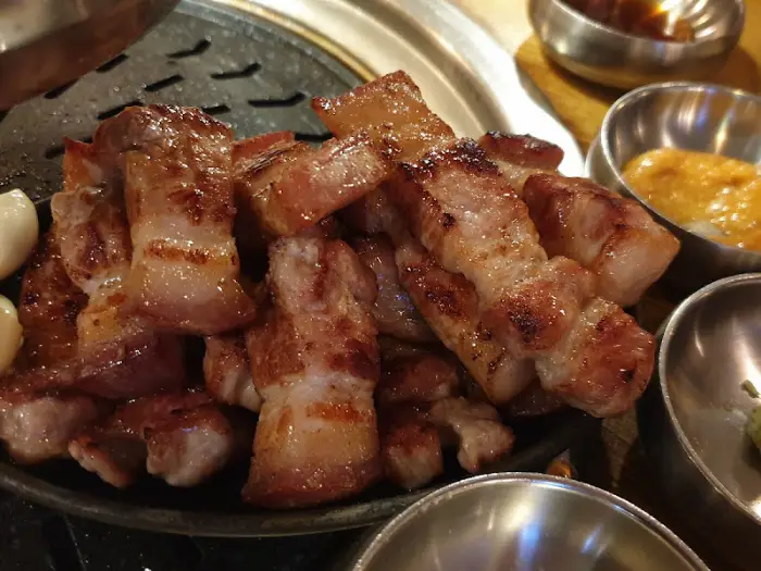 잘 구워진 목살