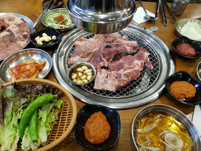 상차림 전체 모습