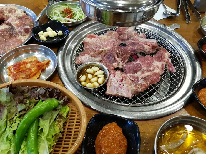 밑반찬과 쌈채소