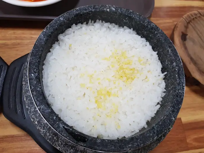 돌솥밥 밥알 클로즈업