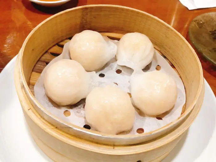 속이 꽉 찬 새우쇼마이