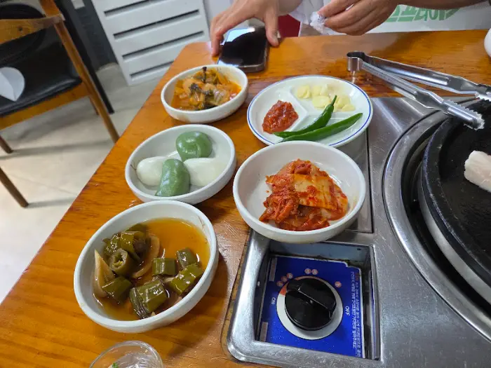 다양한 곁들임 반찬