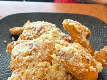콧끝 찡한 마늘의 유혹, 순천 풍미통닭에서 맛보는 특별한 옛날통닭 향수