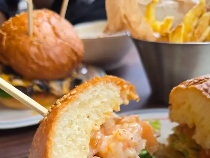 버거와 감자튀김