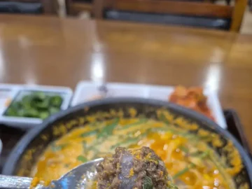 정읍에서 펼쳐지는 국밥 미식 실험, 신가네정읍국밥 본점: 맛집 탐험기