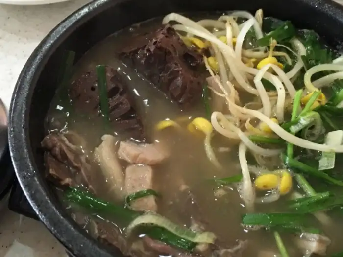 원조목화식당 내장탕 속 푸짐한 건더기
