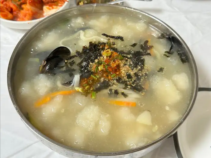 옹심이 칼국수 상세