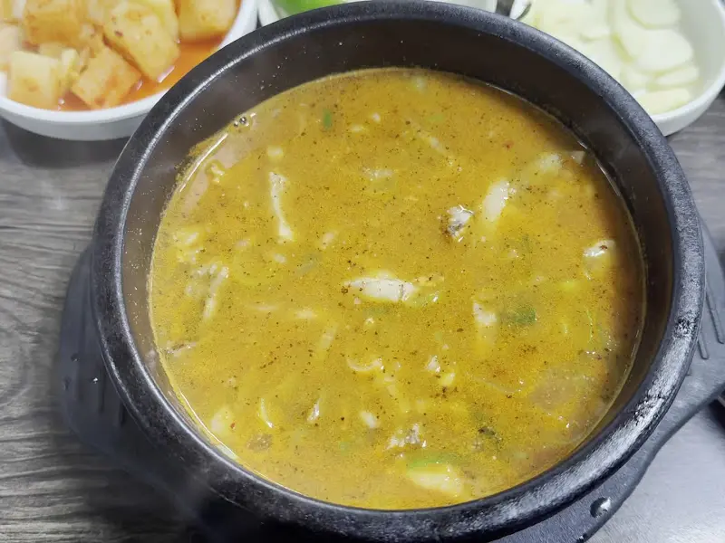 들깨가루 듬뿍, 햇빛촌 순대국