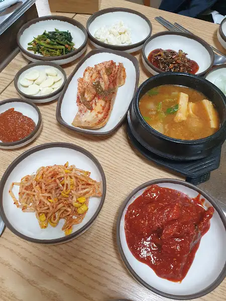 다양한 밑반찬 클로즈업