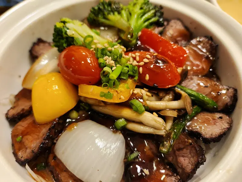 스테이크 덮밥 비주얼