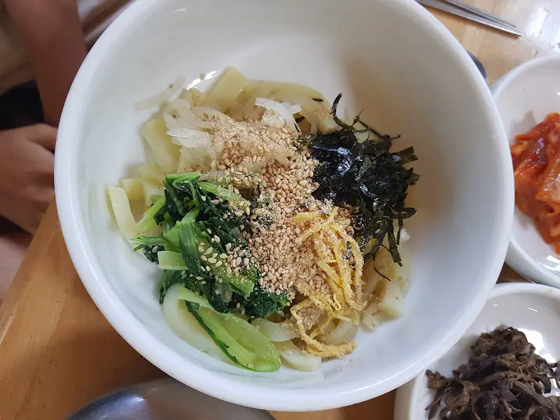 푸짐한 청포묵 정식