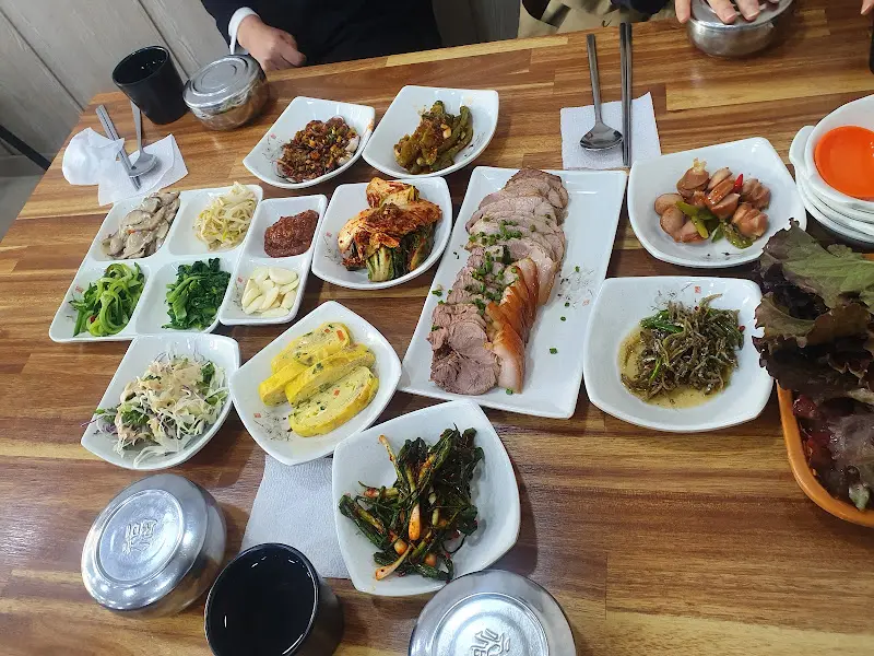 푸짐한 한 상 차림 항공샷