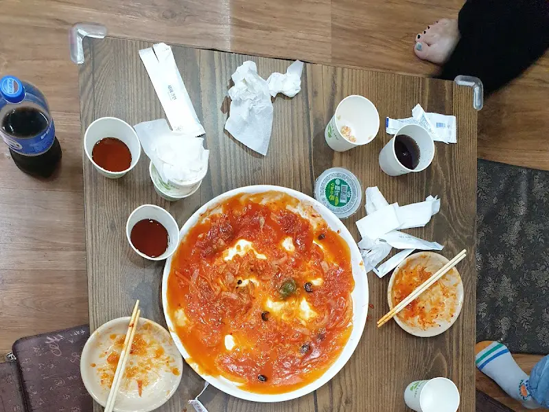 김치치즈탕수육 먹고 남은 모습