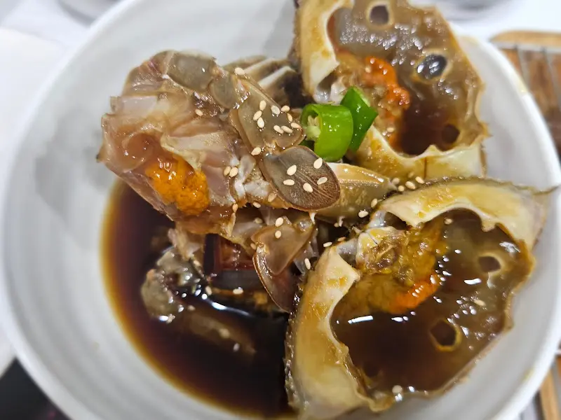 돌산엄마게장의 간장게장 클로즈업